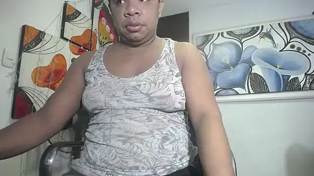 maataaan – webcam model profile photo Image 12