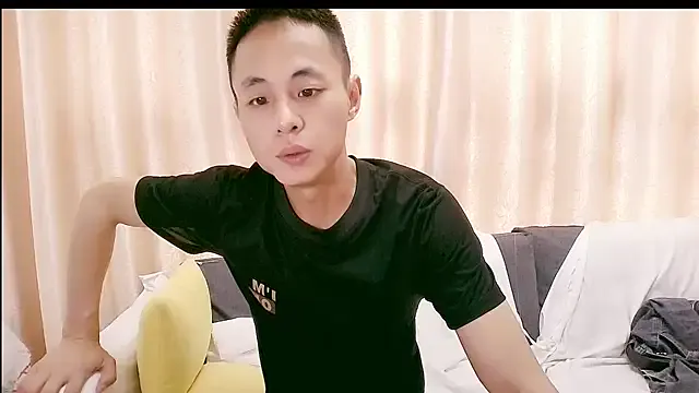  – webcam model profile photo Image 15
