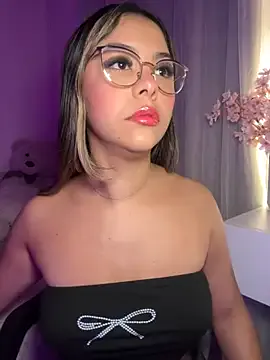 Mia--meow – webcam model profile photo Image 18