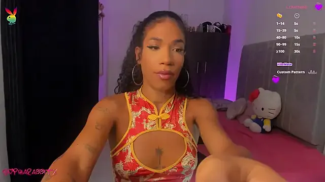 AmyOfficee – webcam model profile photo Image 8