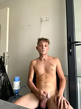 hao105 on FreeCamNet Image 6