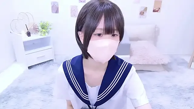 roouse – webcam model profile photo Image 12