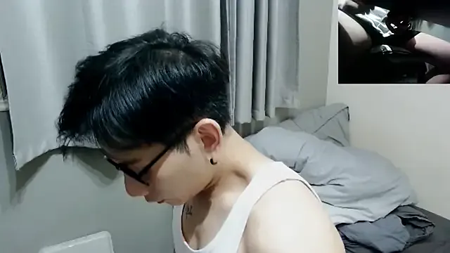 oxo_yuna_oxo – webcam model profile photo Image 11