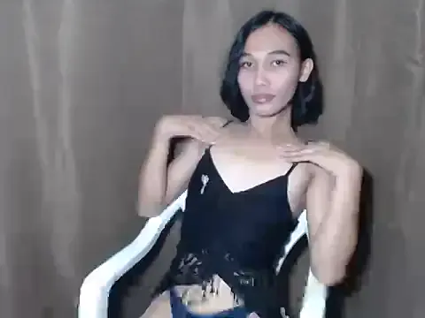 roouse – webcam model profile photo Image 9