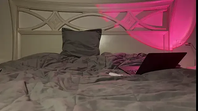 hina_porn – webcam model profile photo Image 5