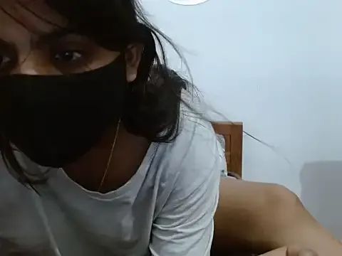  – webcam model profile photo Image 7