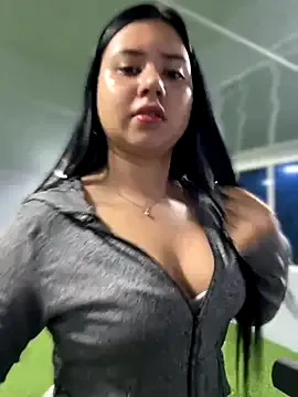 Megu_Melon – webcam model profile photo Image 15