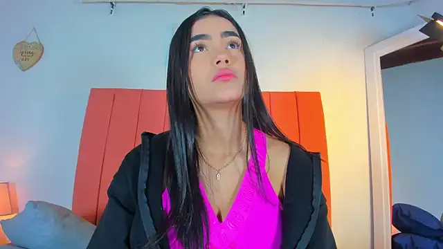  – webcam model profile photo Image 17