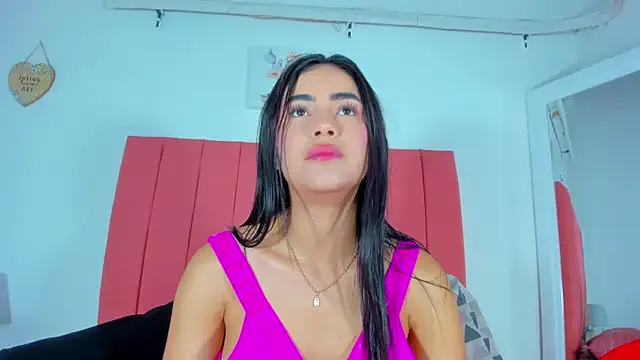  – webcam model profile photo Image 2