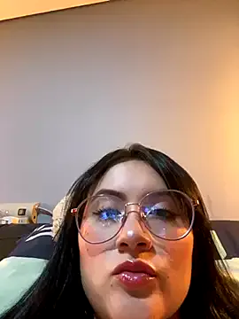 hina_porn – webcam model profile photo Image 15