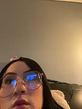 hina_porn – webcam model profile photo Image 8