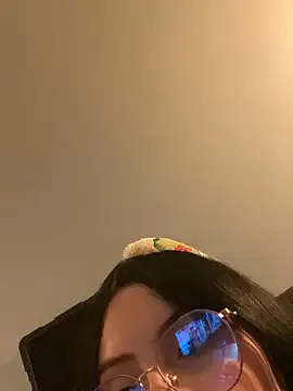hina_porn – webcam model profile photo Image 9