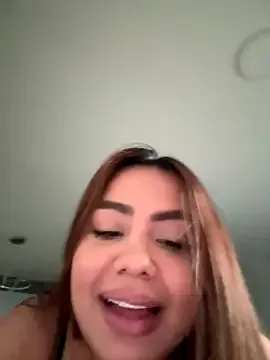 _Alicee_1 – webcam model profile photo Image 19