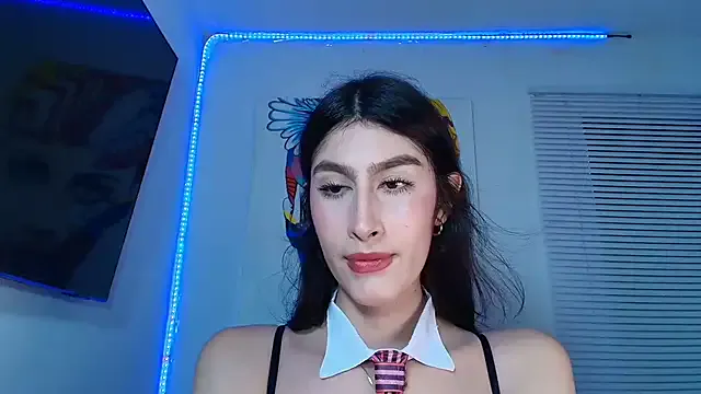  – webcam model profile photo Image 13