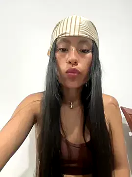 Megu_Melon – webcam model profile photo Image 5