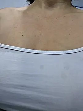 _chanMOMO_ – webcam model profile photo Image 12