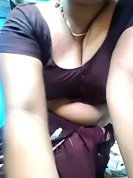  – webcam model profile photo Image 14