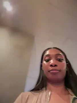 – webcam model profile photo Image 4