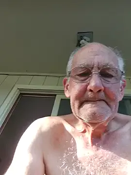  – webcam model profile photo Image 11