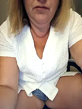 dirtypub – webcam model profile photo Image 5