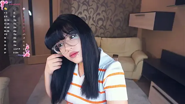 maataaan – webcam model profile photo Image 11