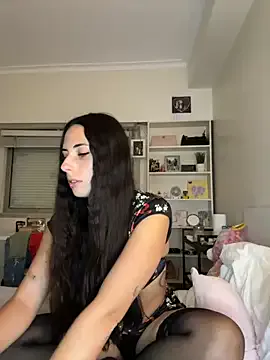 roouse – webcam model profile photo Image 9