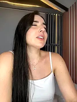 _Alice_1 – webcam model profile photo Image 15