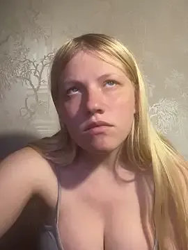  – webcam model profile photo Image 2