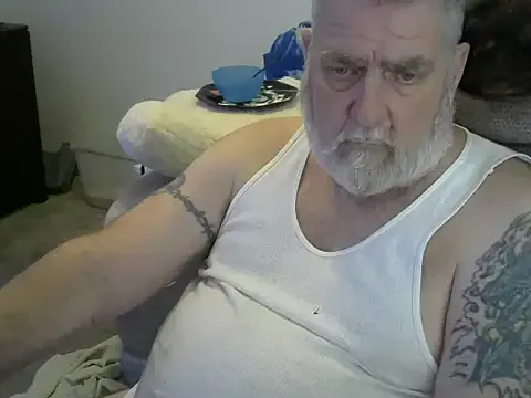  – webcam model profile photo Image 11