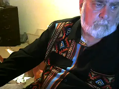  – webcam model profile photo Image 13