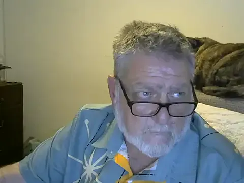  – webcam model profile photo Image 15