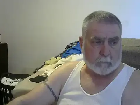  – webcam model profile photo Image 4