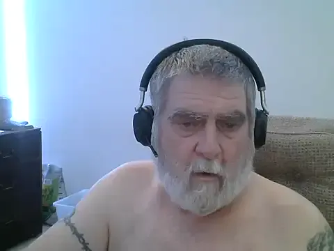 – webcam model profile photo Image 9