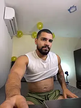  – webcam model profile photo Image 5