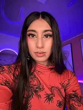  – webcam model profile photo Image 10