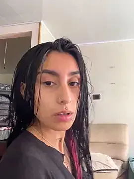  – webcam model profile photo Image 8