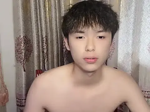  – webcam model profile photo Image 2