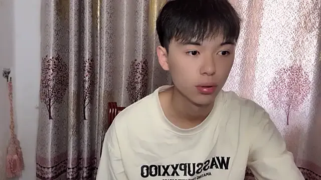  – webcam model profile photo Image 6
