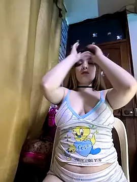Adora188 – webcam model profile photo Image 8