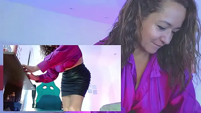 Megu_Melon – webcam model profile photo Image 11