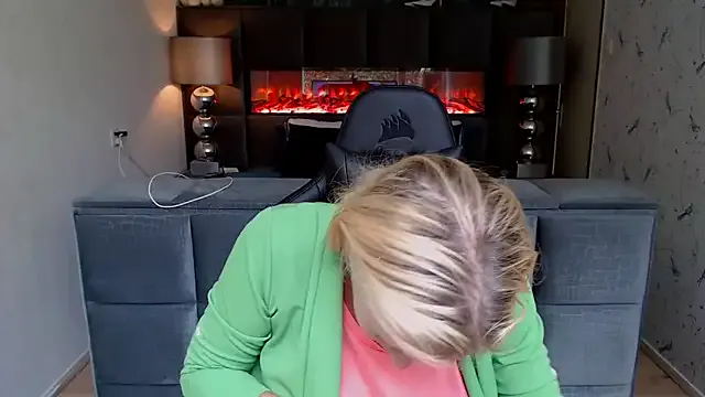 Nonchan_ – webcam model profile photo Image 14