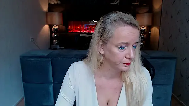 Nonchan_ – webcam model profile photo Image 15