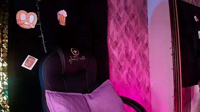 SheenaBrooke – webcam model profile photo Image 15