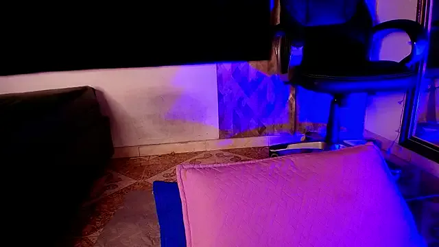 SheenaBrooke – webcam model profile photo Image 8