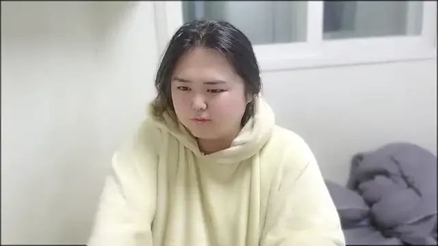 yiyi5588 – webcam model profile photo Image 8