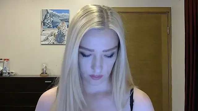 roouse – webcam model profile photo Image 7