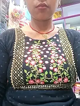 Rinamay_ – webcam model profile photo Image 6