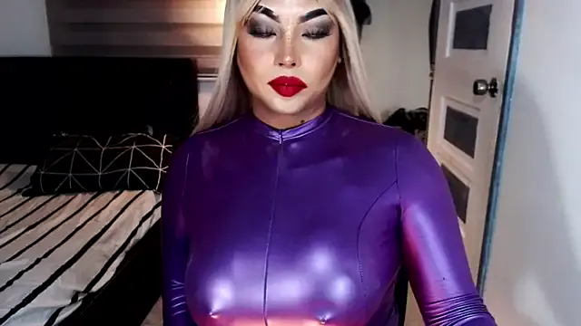 Megu_Melon – webcam model profile photo Image 2