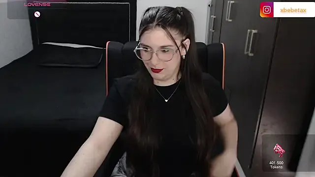 yourkeer – webcam model profile photo Image 16