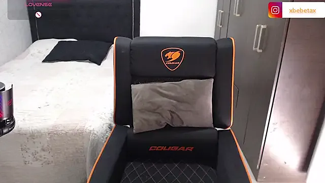 yourkeer – webcam model profile photo Image 19